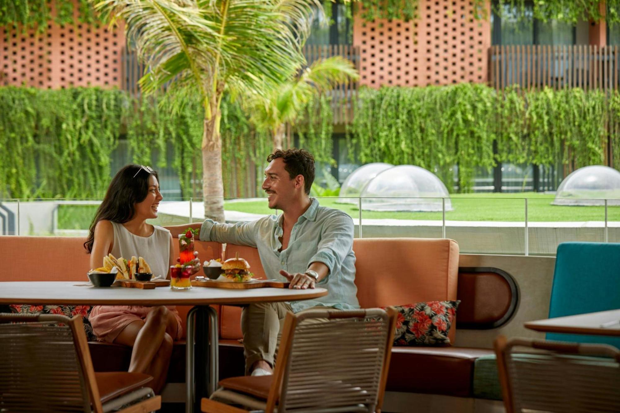 Aloft Bali Kuta At Beachwalk Extérieur photo